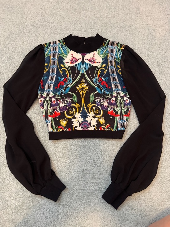 bebe Tops - bebe Black Long-Sleeve Cropped Top with Multicolor Ornate Print